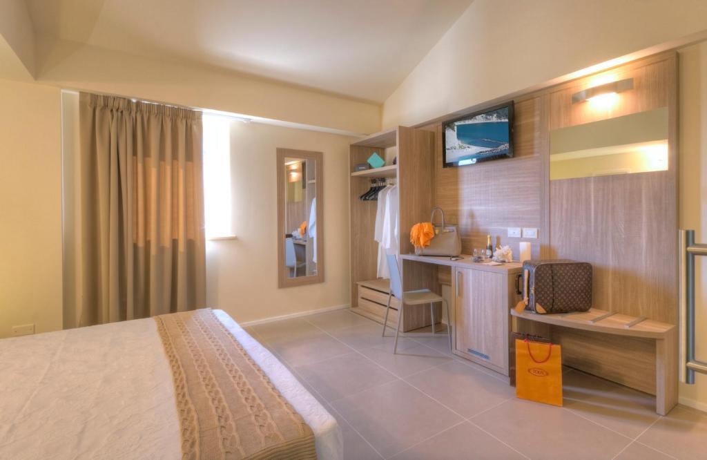Palazzo Ruschioni Boutique Hotel Камерано Номер фото