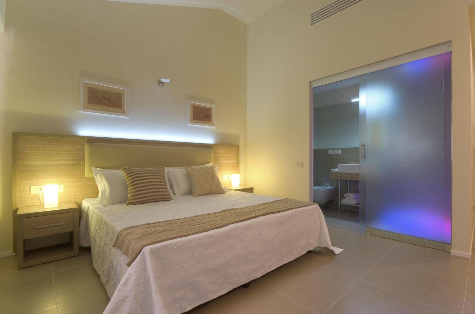 Palazzo Ruschioni Boutique Hotel Камерано Экстерьер фото